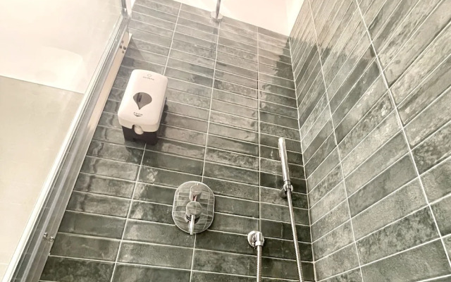 Barirooms - Murat Suites