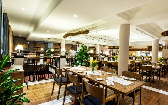 Bristol Tradition and Luxury