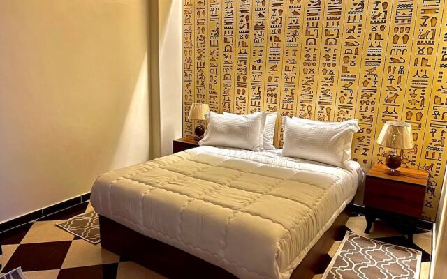 Sun Pyramids View Inn