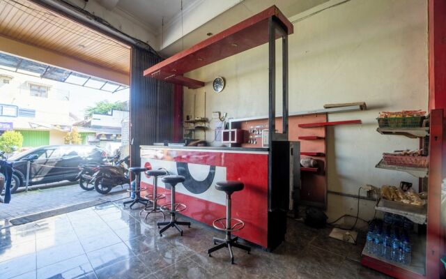 OYO 93987 Suropati 2 Guest House