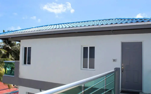Barefoot Caye Caulker Hotel