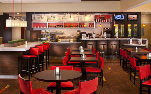 Courtyard Melbourne West