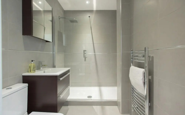 The White Wood Forest - Jewellery Quarter 3bdr Home