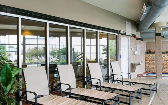 Cambria hotel & suites Indianapolis Airport