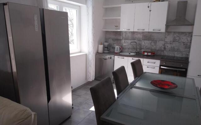 Vila Brig 108 - private swimming pool and jacuzzi