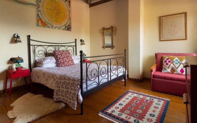 La Casa de las Chimeneas