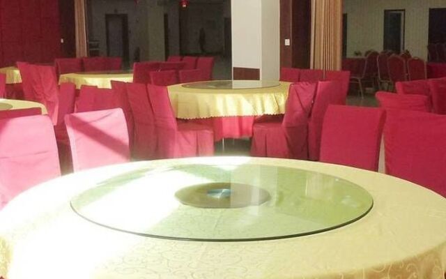 Yinyu Sea Spray Suites Hotel