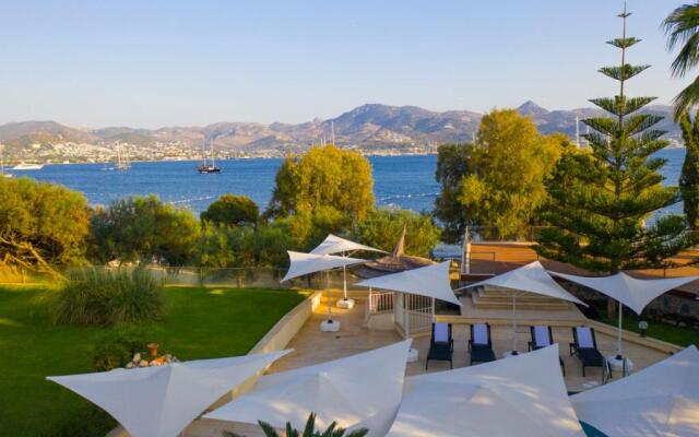Farrys Boutique Hotel and Beach Club