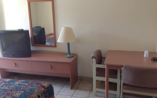 Redwood Motel