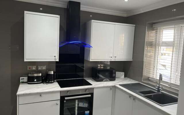 Modern Executive 2-bed Apartment in London