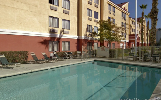 Red Roof Inn PLUS+ Phoenix West