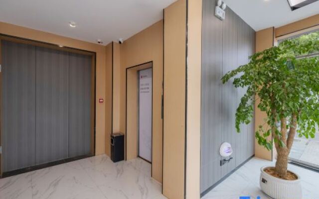 Junyi Chain Hotel (Shangrao Wannian Runfeng Plaza Jinhu Park)