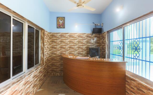 SPOT ON 61585 Patra Palace