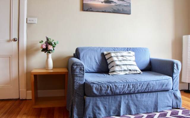 1 Bedroom Flat in Popular Central Location
