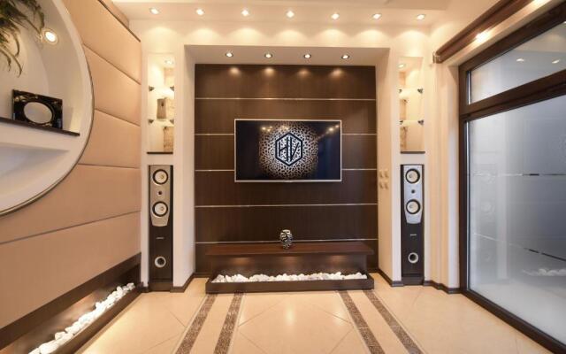 H & V Residence - Bungalow Apartment
