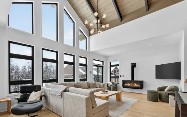 203 Verbier Building 11