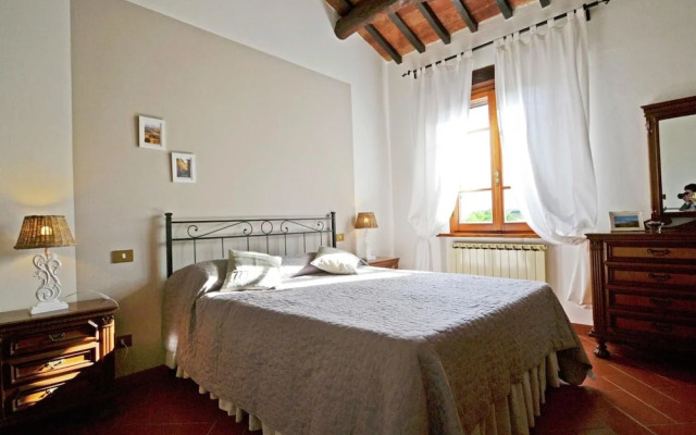 Villa in Tuscany With Pool Near Cortona