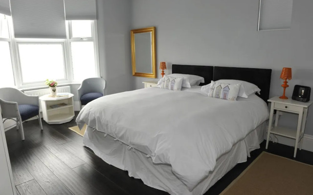 Suenos Guesthouse