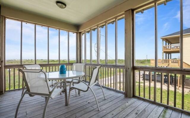 #justawavin' 3 Bedroom Home by RedAwning