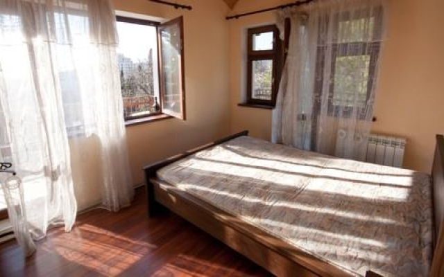 Sobaka Hostel in Yalta