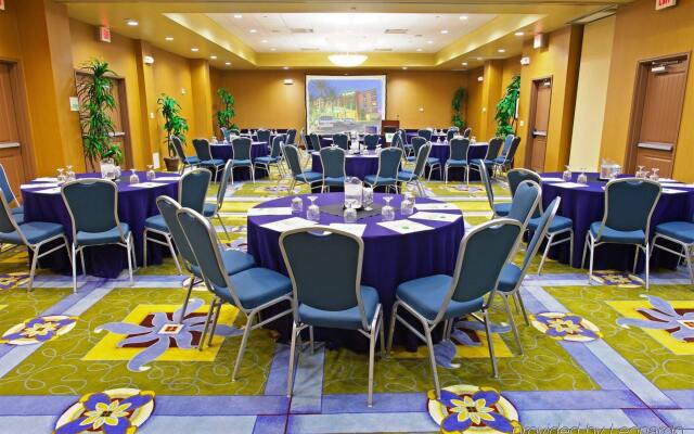 Holiday Inn Hotel & Suites PHOENIX AIRPORT by IHG