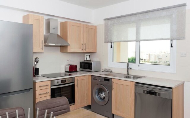 Olivia Paralimni in Paralimni