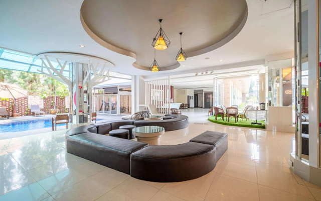 Dancenter Luxury Underwater World Pattaya