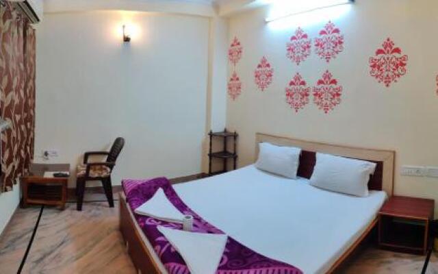 Madhav Guest House