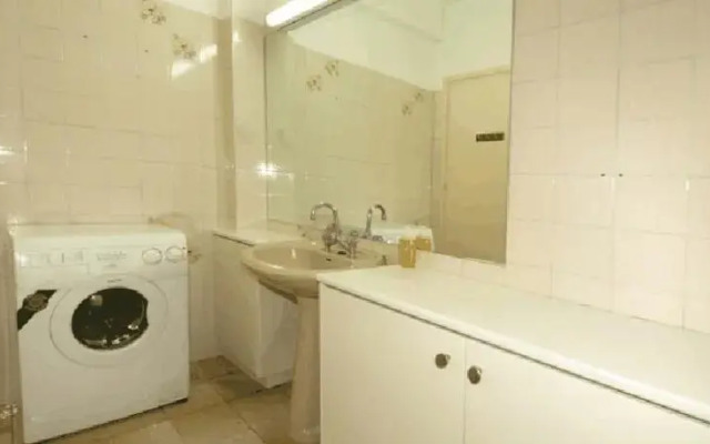 Elena Court Apartment