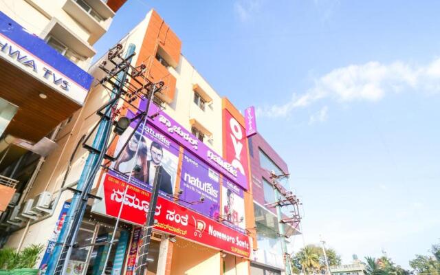 OYO 65927 Balaji Grand Inn