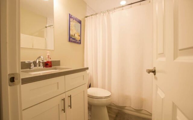 2 Level Home near Wrigley