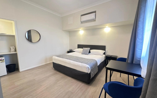 Puffers Inn Logan Motel – Guest Rooms – Logan Central