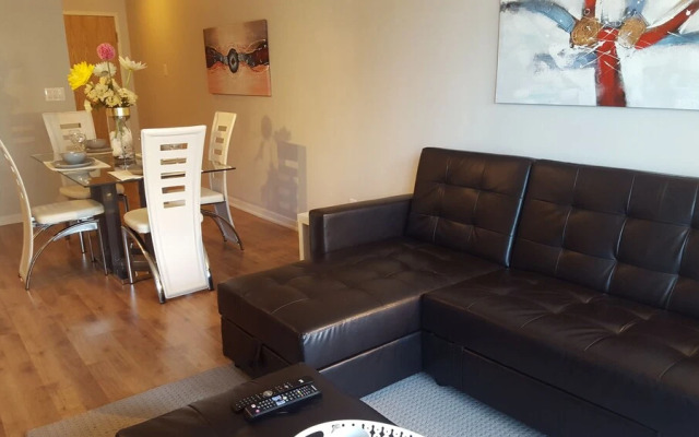 Lavish Suites- New Two Bedroom - Amazing CN Tower View