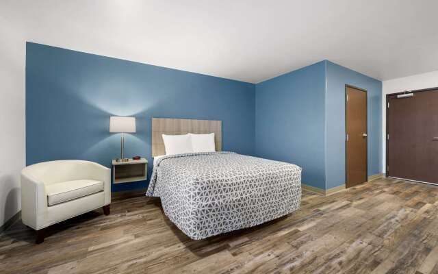 Woodspring Suites Dearborn - Detroit