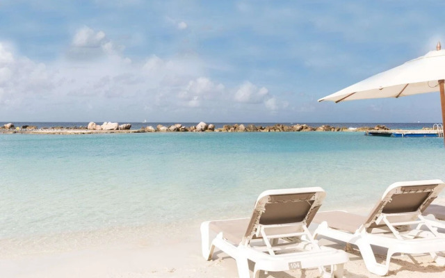 Modern Holiday Home Near Mambo Beach in Willemstad