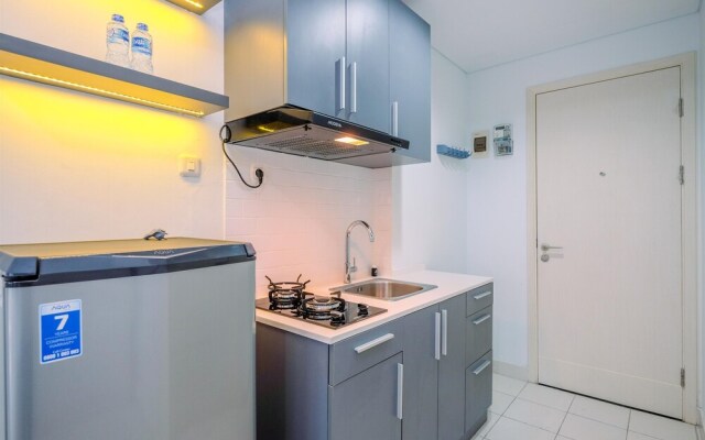 Cozy Studio At Patraland Urbano Apartment Near Train Station