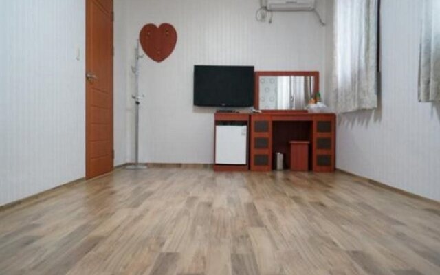 Memberstel Condotel