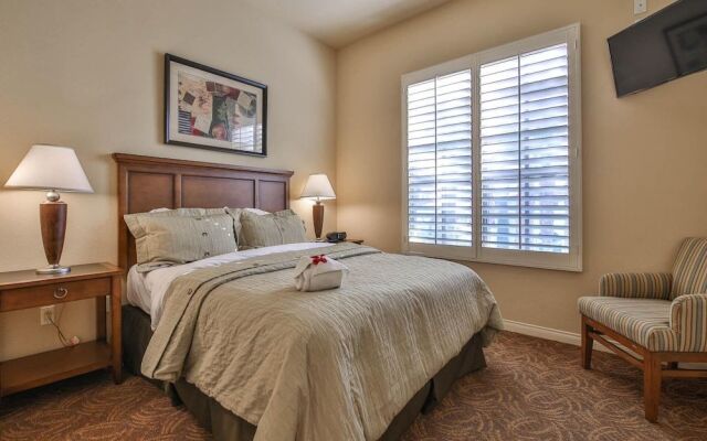 Legacy 3 Bedrooms L48 by RedAwning
