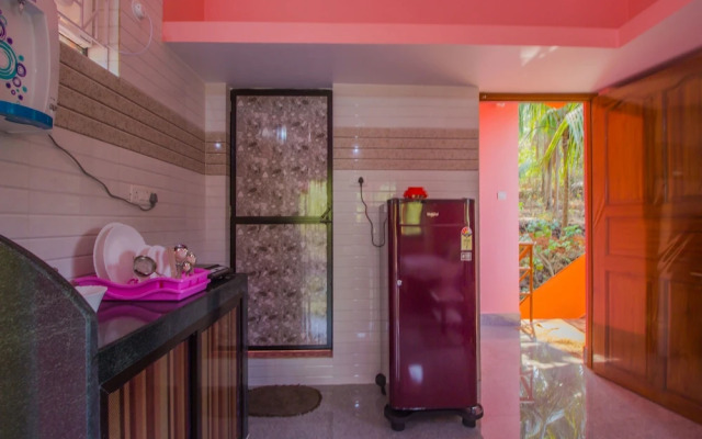 OYO 12705 Home Studio Hollant Beach
