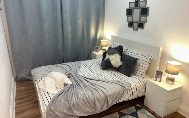 Private Family Flat Near Paddington and Royal Oak