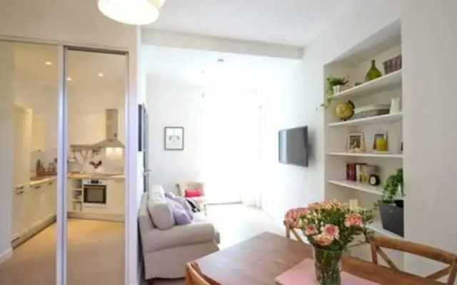Rare! Terrace with Sea View Apartment, Vieux Nice