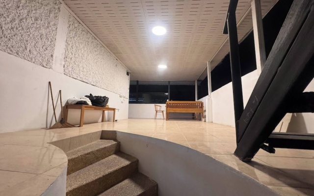 D 6 Apartment 6 of 6