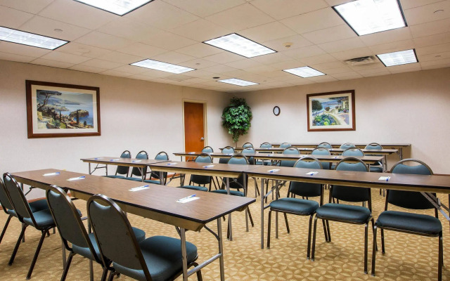 Holiday Inn Express & Suites Hawthorne Elmsford North by IHG