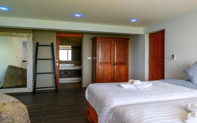 BLUE BUTTERFLY Luxury Pool Villa Koh Samui