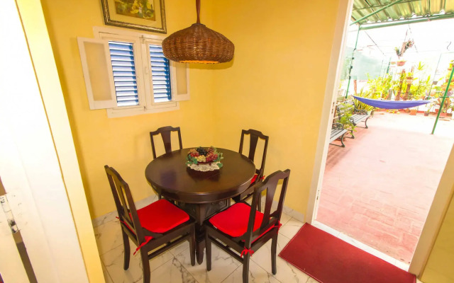 Armando's Colonial Hostel House