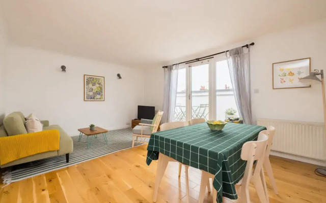 Charming Primrose Hill Rooftop Duplex