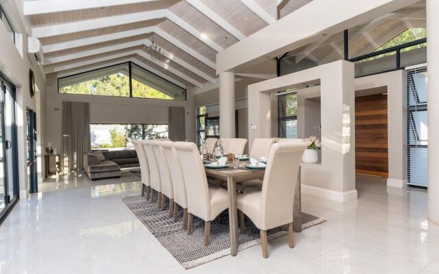 Upmarket 4 bed Chisipite House 2193