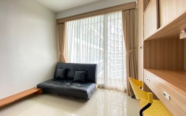 Stylish & Comfy Studio at Dago Suites Apartment