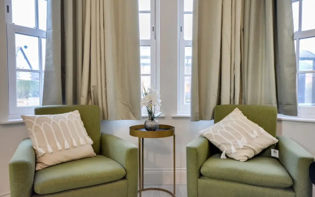 Cosy Wigan Apartment With Sunny Views