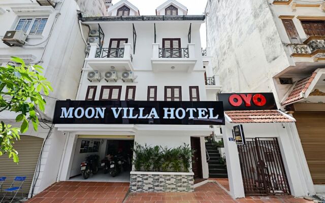 OYO 332 Moon Villa Hotel